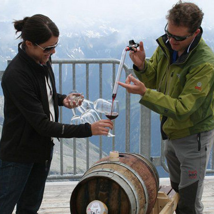 Weinverkostung in der Gletscherwelt