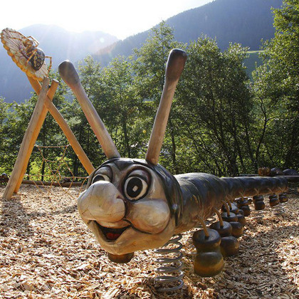 Raupe in den TUX-Welten