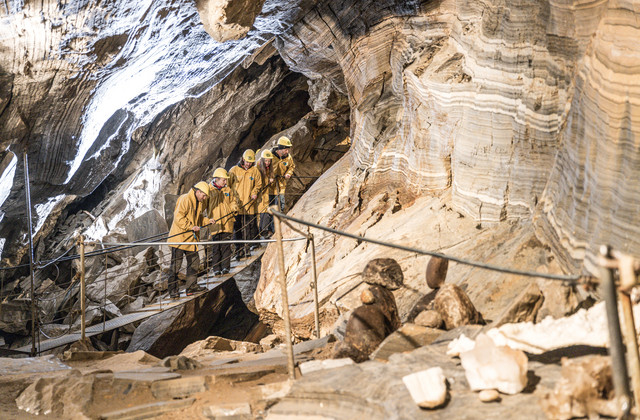 Höhlentrekkingtour in Hintertux