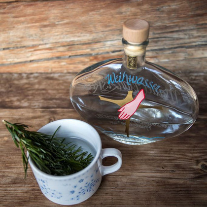 Weihwasser zum Sprengn