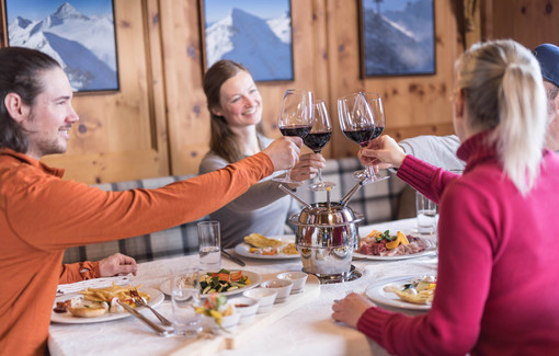 "Höhlisch-feurige" Gletschertour
